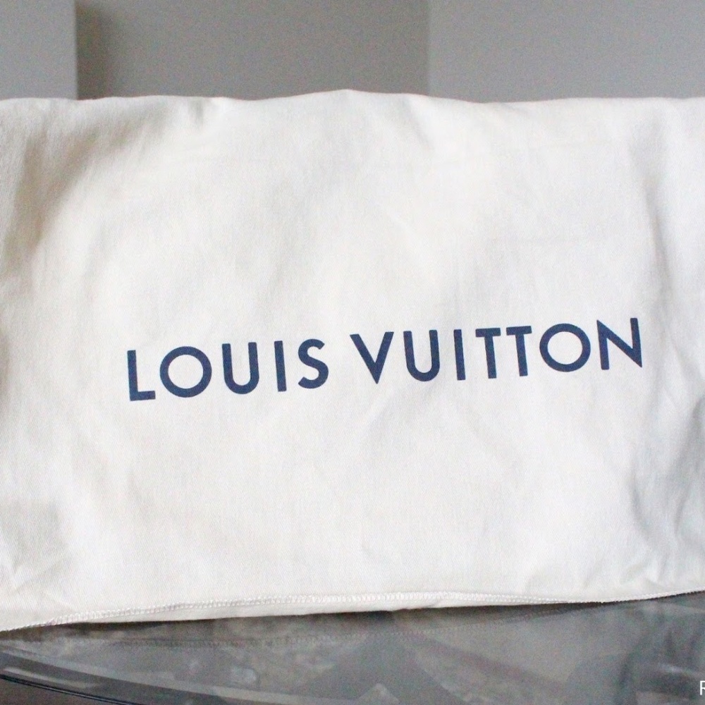 LV wallet dust bag